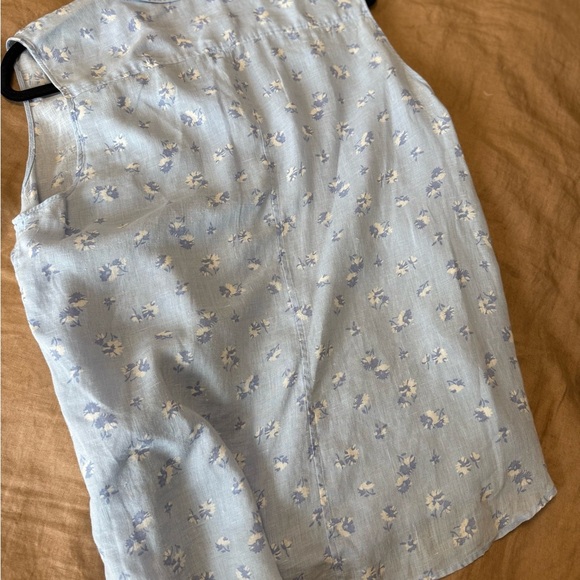 Uniqlo linen Floral Sleeveless Button-Up Blouse - Picture 10 of 10